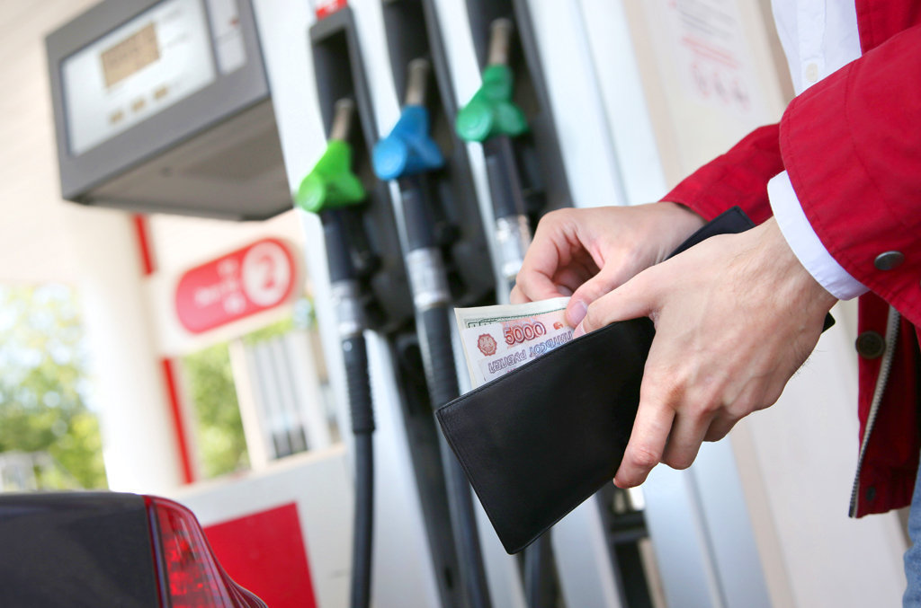 Цены на топливо повышаются уже десятую недель