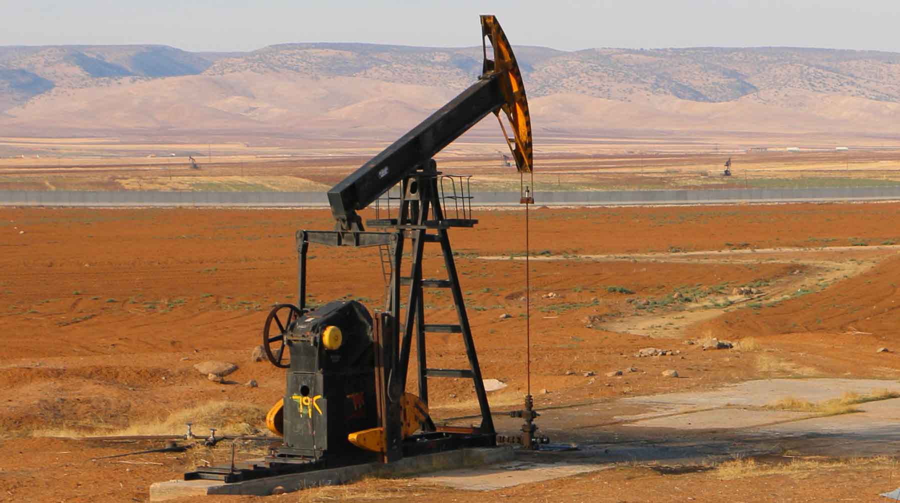 Индия намерена расширить разведку месторождений нефти