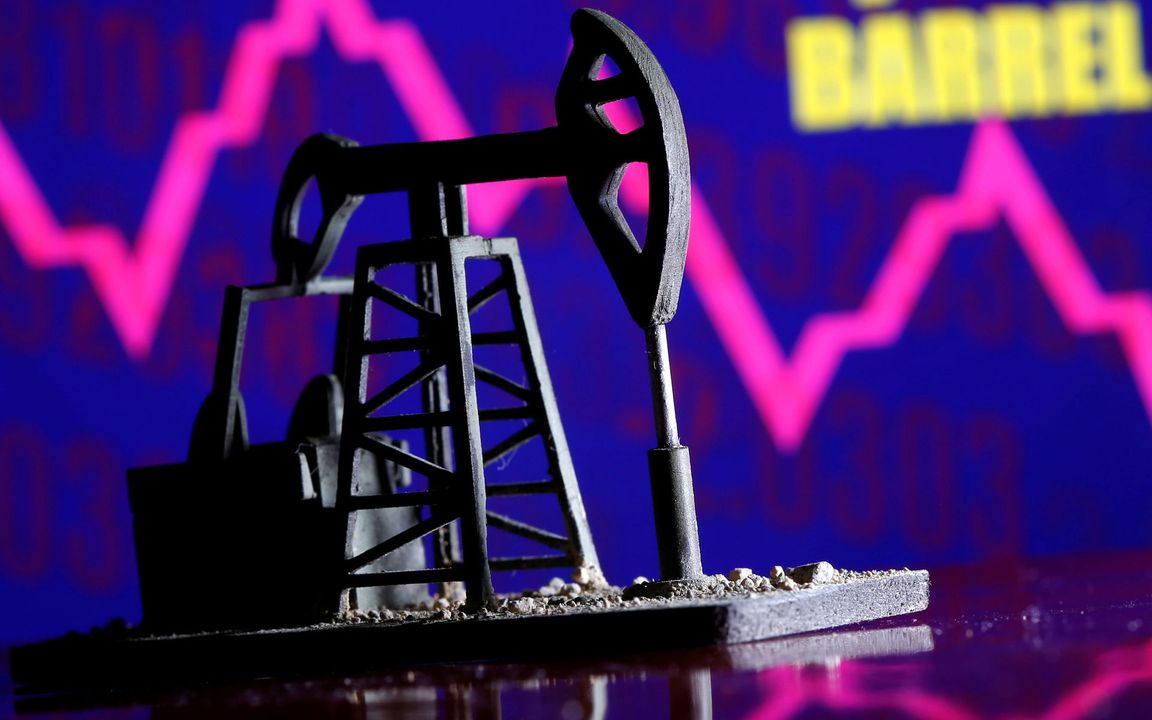Нефть резко дешевеет на фоне сообщений о слабом спросе на нее в Китае